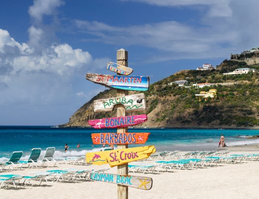 Cartelli sulla spiaggia di St. Maarten